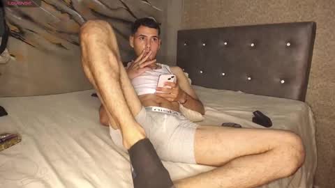 Snapshot of tyl3r_coop3r chatting on March 27, 2026, 4:29 am tyl3r_coop3r online show from March 27, 2026, 4:29 am