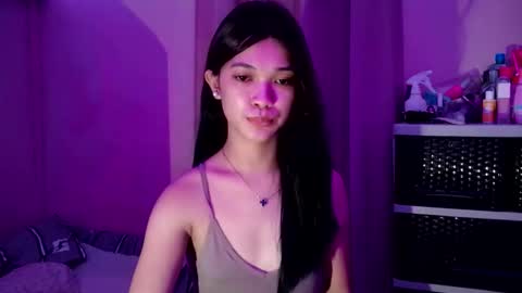 Snapshot of tyladine chatting on October 5, 2025, 8:23 am tyladine online show from October 5, 2025, 8:23 am