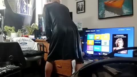 tyler_durdan_29 online show from June 10, 2026, 9:19 am