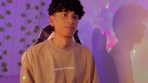 Tyler Garcia  online show from February 3, 2025, 3:42 am