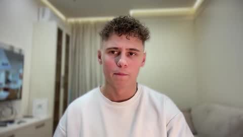 tyler_garrner online show from November 4, 2025, 3:55 pm