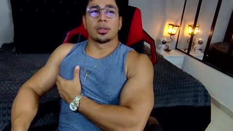 tyler_hank1 online show from December 23, 2024, 5:28 am