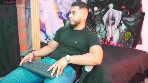 Tyler online show from October 25, 2025, 11:54 pm