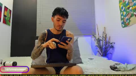 Snapshot of tylergiuseppe_ chatting on February 14, 2025, 10:47 pm tylergiuseppe_ online show from February 14, 2025, 10:47 pm