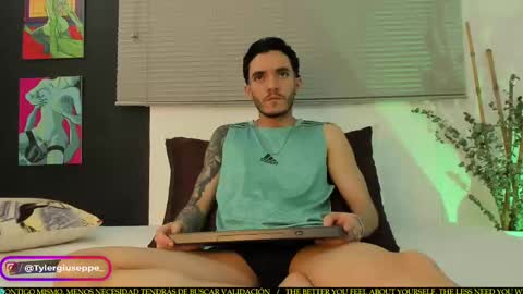 Snapshot of tylergiuseppe_ chatting on March 6, 2025, 10:15 pm tylergiuseppe_ online show from March 6, 2025, 10:15 pm