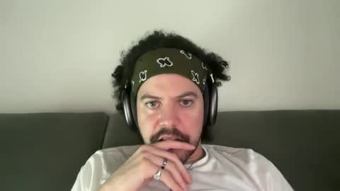 Tyleruzi online show from December 19, 2024, 10:32 pm