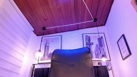       online show from October 10, 2025, 4:11 am