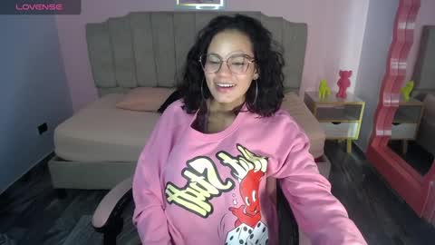 Snapshot of tyna_ch chatting on December 20, 2024, 1:47 am TYNA online show from December 20, 2024, 1:47 am