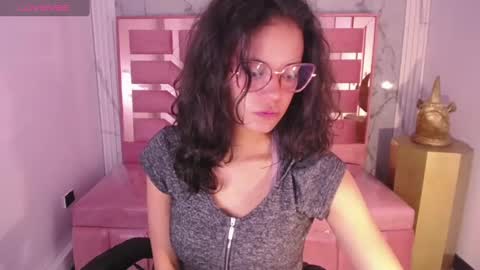 Snapshot of tyna_ch chatting on January 13, 2025, 5:44 pm TYNA online show from January 13, 2025, 5:44 pm