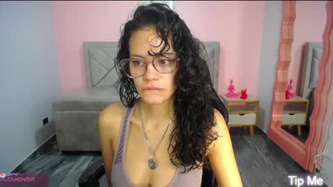 Snapshot of tyna_ch chatting on June 2, 2026, 1:02 pm TYNA online show from June 2, 2026, 1:02 pm