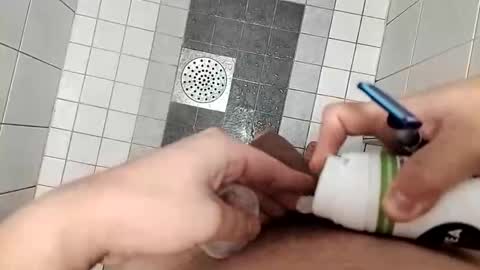 Emil online show from December 15, 2025, 9:35 am