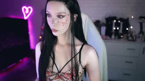 Snapshot of uindi chatting on February 20, 2025, 4:36 pm Izzy    online show from February 20, 2025, 4:36 pm