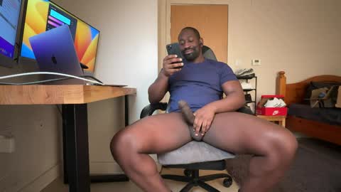 UKchocolate- FREE OFlinks in bio - online show from April 25, 2026, 9:56 am