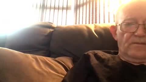 ukcock699196923 online show from October 12, 2025, 7:29 am