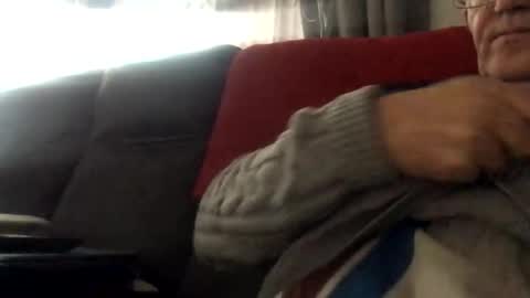 ukcock699196923 online show from November 18, 2025, 11:36 am