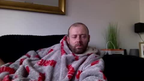 ukmatty3 online show from October 10, 2025, 2:05 pm