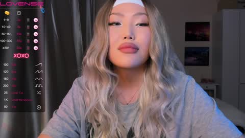 Snapshot of uko_sa chatting on December 17, 2024, 2:00 pm uko sa online show from December 17, 2024, 2:00 pm