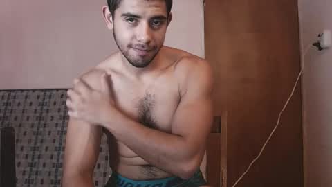 Ulises Gomez online show from March 7, 2025, 3:39 pm