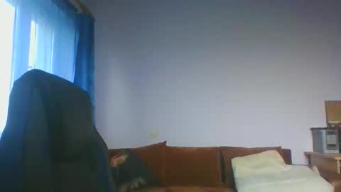 ulmeni4 online show from November 15, 2025, 2:35 pm