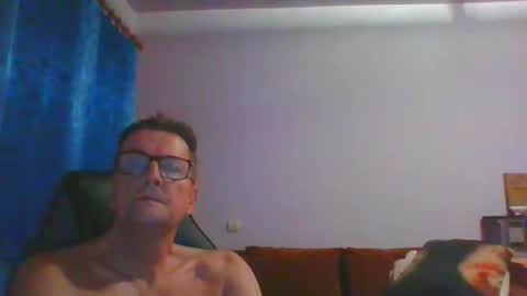 ulmeni4 online show from November 23, 2025, 5:57 pm