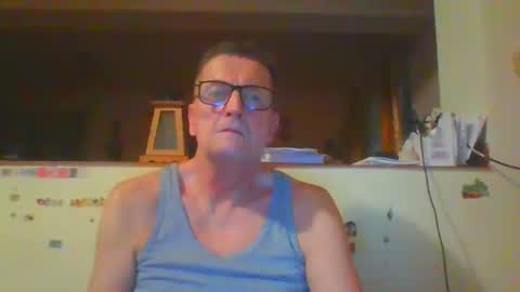 Snapshot of ulmeni4 chatting on February 8, 2026, 8:12 pm ulmeni4 online show from February 8, 2026, 8:12 pm
