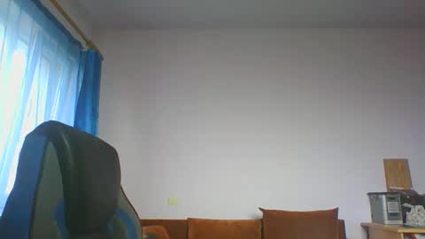 Snapshot of ulmeni4 chatting on February 18, 2026, 7:26 am ulmeni4 online show from February 18, 2026, 7:26 am