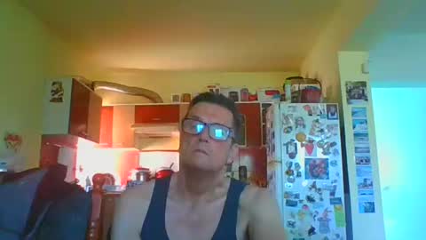 ulmeni7 online show from May 4, 2026, 7:04 am