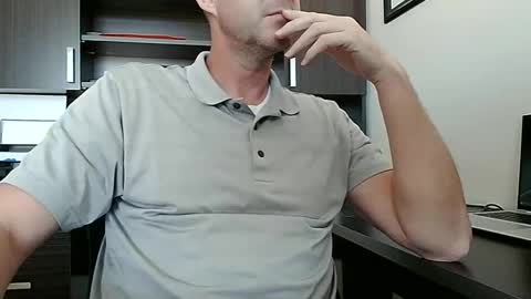 Ultra online show from November 4, 2025, 8:30 pm