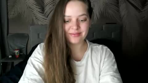 Snapshot of ulystar chatting on January 10, 2025, 6:31 am Ulyana online show from January 10, 2025, 6:31 am