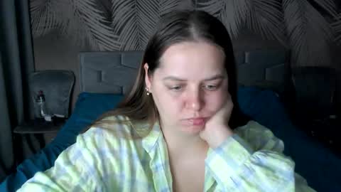 Ulyana online show from November 21, 2025, 8:35 am