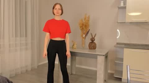 Snapshot of umbravelour chatting on November 24, 2025, 3:23 pm Kira online show from November 24, 2025, 3:23 pm