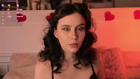 Una  online show from February 8, 2026, 11:02 am