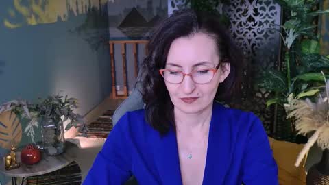 UnaTera online show from December 14, 2025, 5:24 am