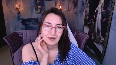 Snapshot of unatera chatting on May 10, 2026, 6:18 am UnaTera online show from May 10, 2026, 6:18 am