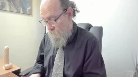 Snapshot of uncle_hottiecb chatting on March 7, 2026, 4:48 pm Uncle Hottie online show from March 7, 2026, 4:48 pm