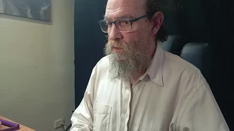 Snapshot of uncle_hottiecb chatting on April 2, 2026, 4:04 pm Uncle Hottie online show from April 2, 2026, 4:04 pm