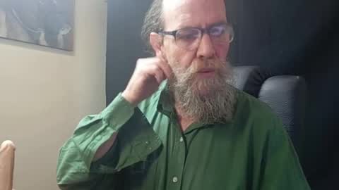 Snapshot of uncle_hottiecb chatting on April 4, 2026, 4:48 pm Uncle Hottie online show from April 4, 2026, 4:48 pm