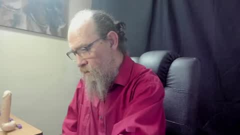 Snapshot of uncle_hottiecb chatting on April 5, 2026, 3:42 pm Uncle Hottie online show from April 5, 2026, 3:42 pm