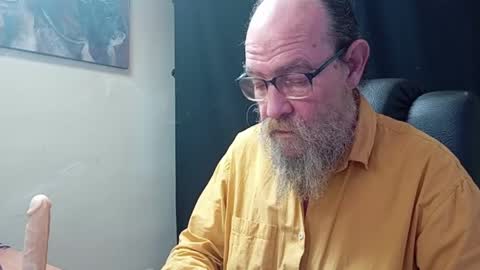 Snapshot of uncle_hottiecb chatting on April 9, 2026, 5:07 pm Uncle Hottie online show from April 9, 2026, 5:07 pm