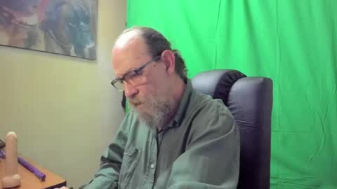 Snapshot of uncle_hottiecb chatting on April 15, 2026, 4:58 pm Uncle Hottie online show from April 15, 2026, 4:58 pm
