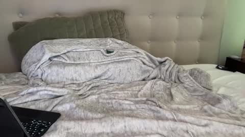 Snapshot of uncutnudist chatting on September 17, 2025, 12:23 am uncutnudist online show from September 17, 2025, 12:23 am