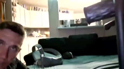 unfoldedlaundry online show from June 6, 2026, 4:39 am