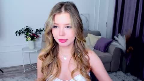 Alice online show from September 29, 2025, 7:51 pm