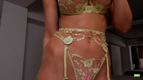 Silvia online show from September 27, 2025, 5:18 pm