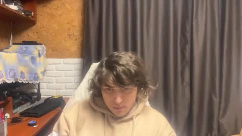 Anri online show from October 23, 2025, 8:18 pm