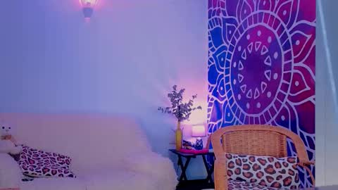 Alice online show from September 11, 2025, 6:19 pm