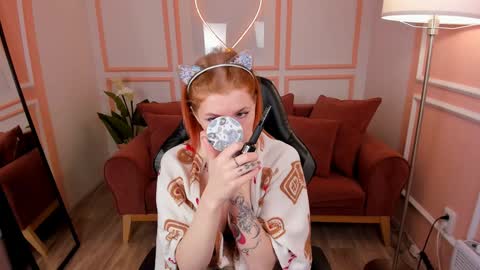 Call me Mira  thumbs up its make me happy online show from December 20, 2024, 1:43 pm