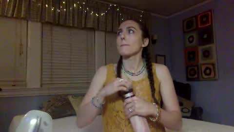 Lola Moonstone online show from September 27, 2025, 3:33 am