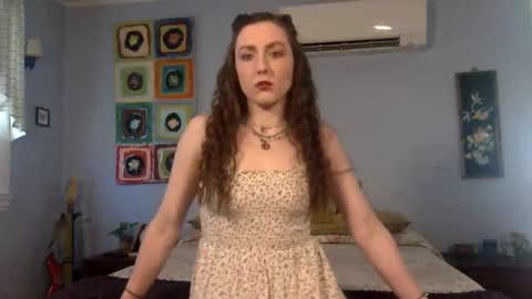 Lola Moonstone online show from February 13, 2026, 5:20 pm