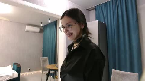 uninvited_raccoon online show from February 11, 2026, 9:09 pm